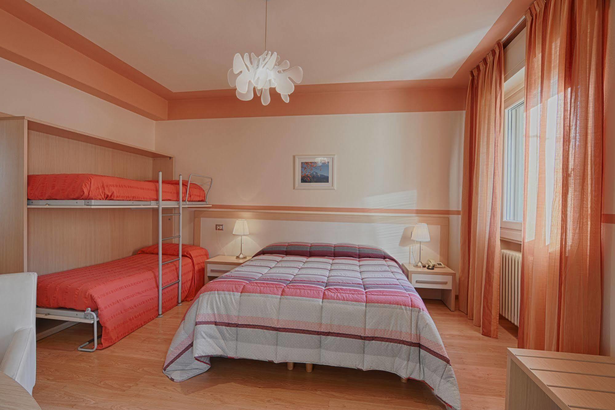 Hotel Europa - Sorico Luaran gambar