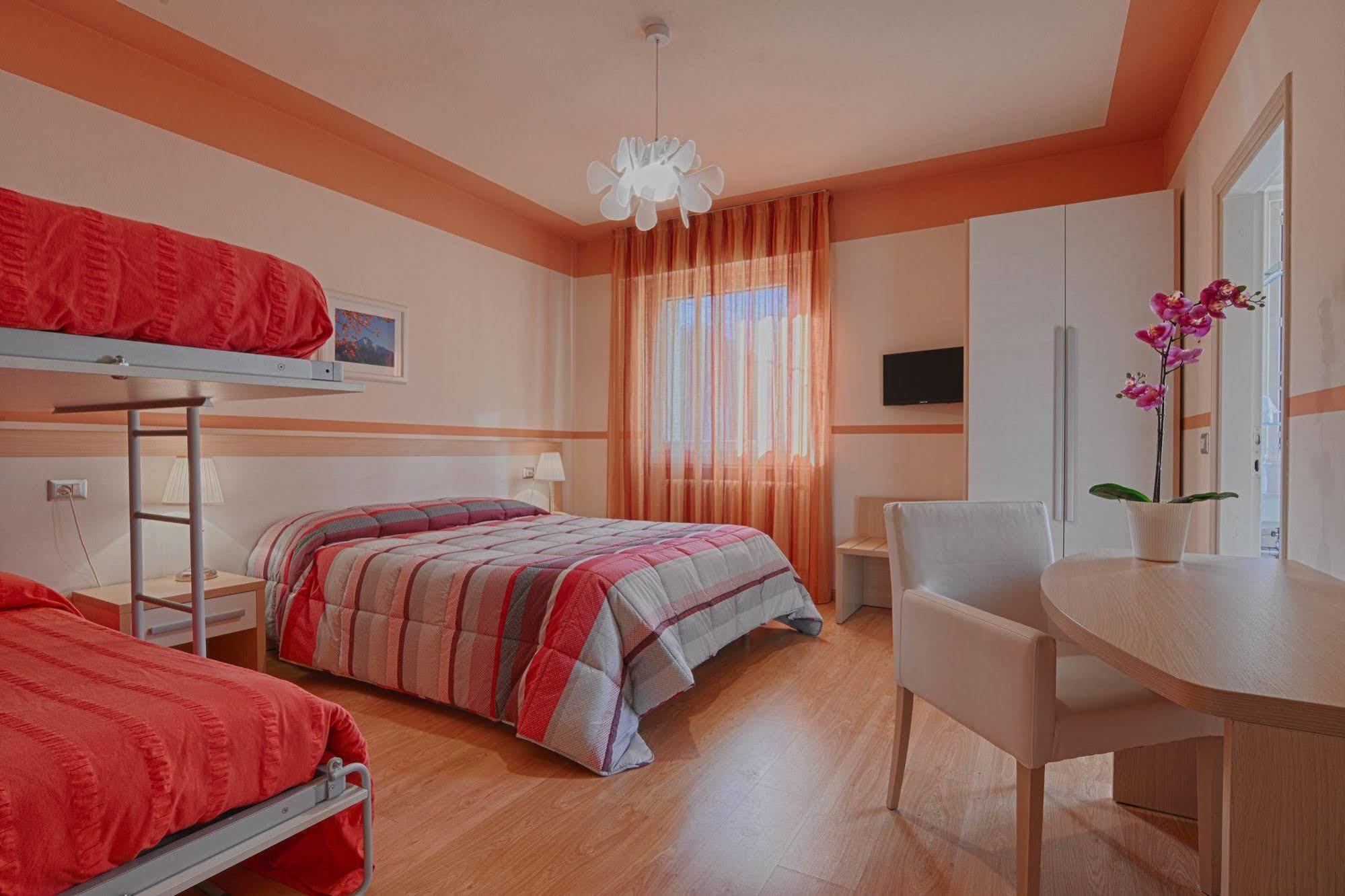 Hotel Europa - Sorico Luaran gambar