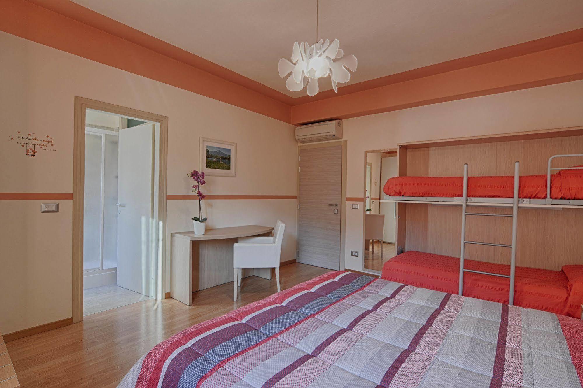 Hotel Europa - Sorico Luaran gambar