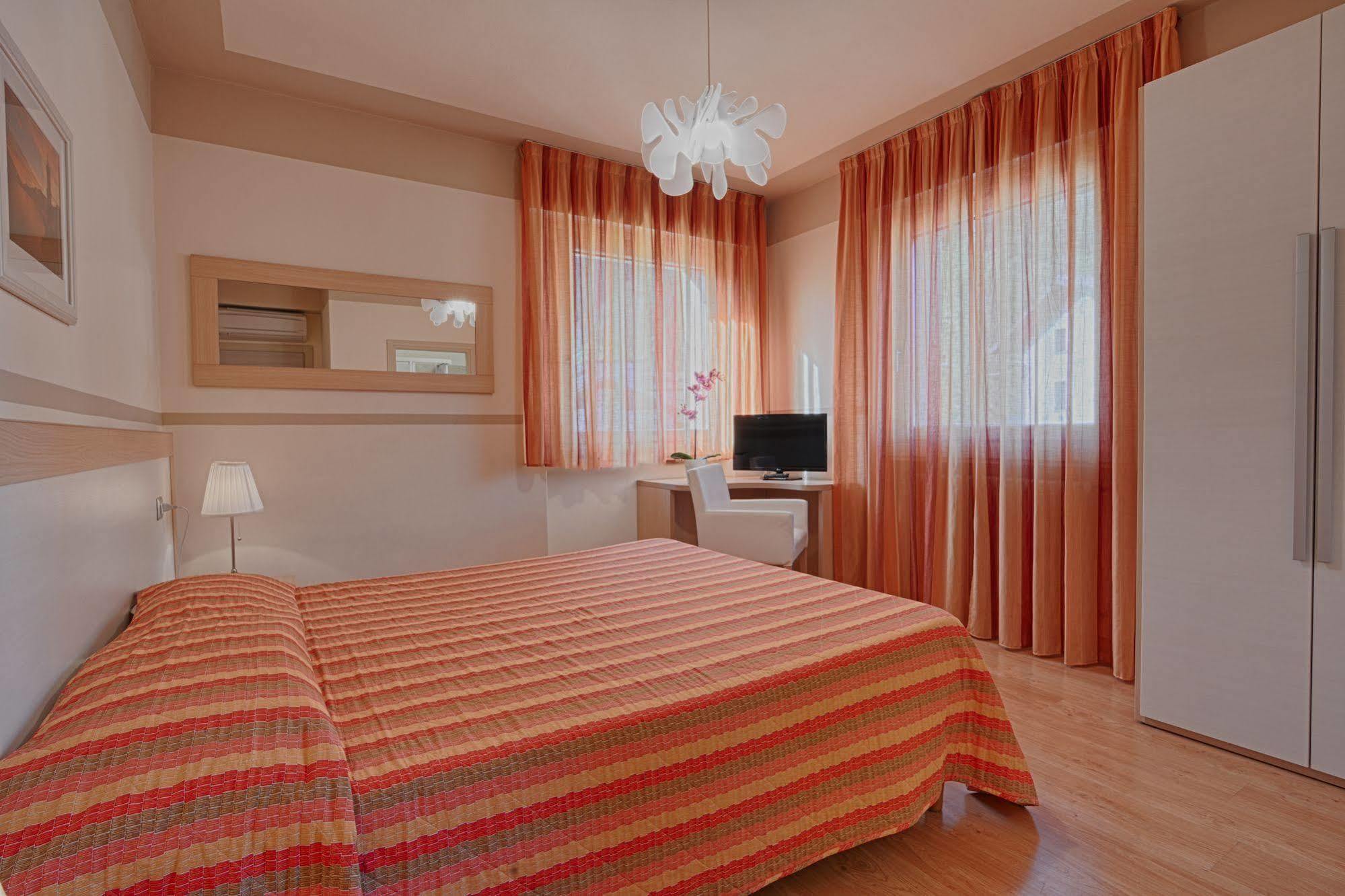 Hotel Europa - Sorico Luaran gambar