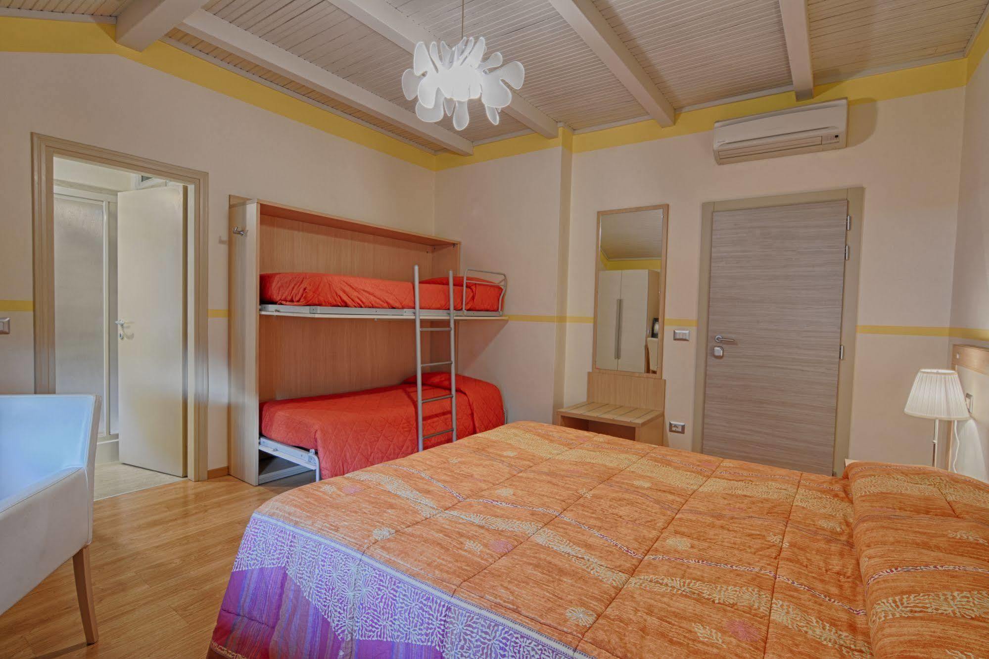 Hotel Europa - Sorico Luaran gambar